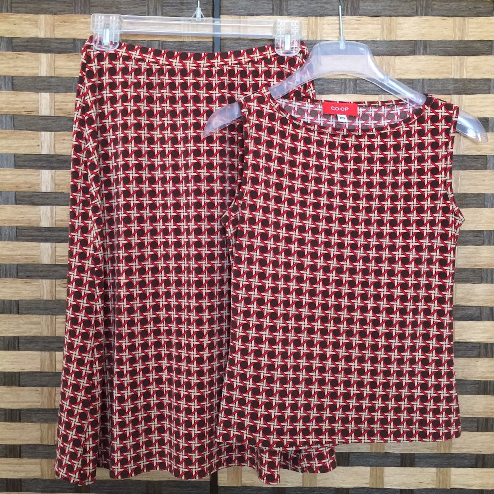 Barneys CO-OP Stretchy Top & Skirt 2-piece Set